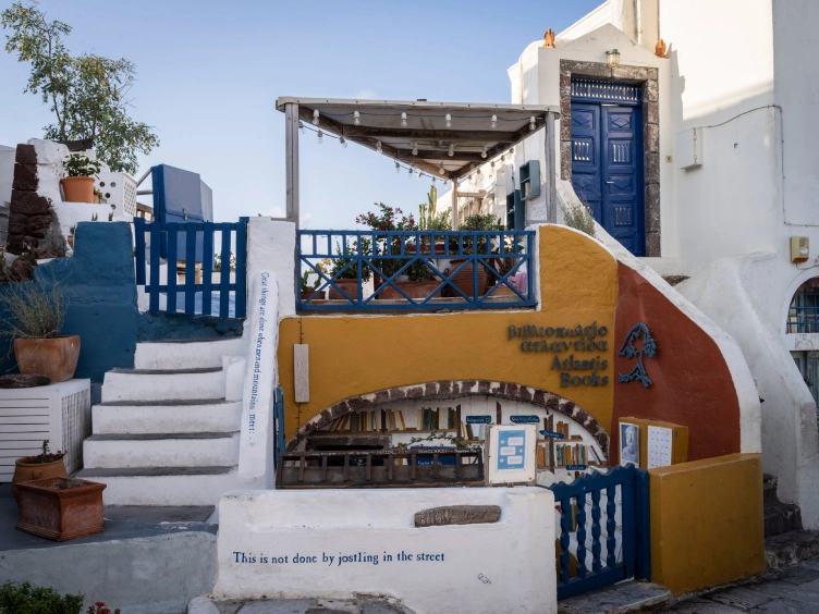 atlantis books santorini